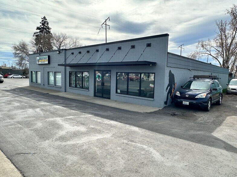 More Photos Of 1504 Fruitvale Blvd, Yakima Freestanding For Lease