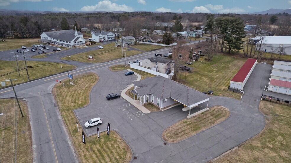 More Photos Of 422 Main St, Easthampton Freestanding For Lease