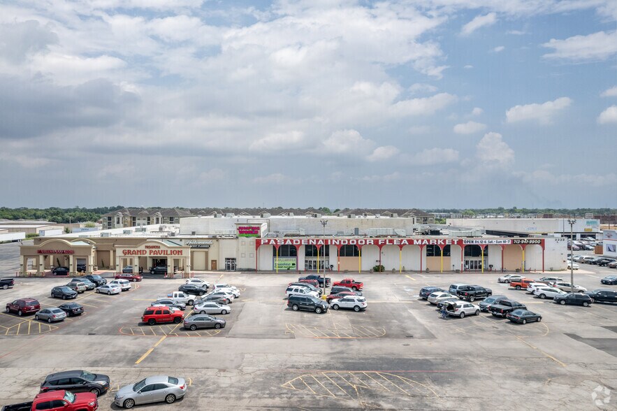 More Photos Of 2202 Spencer Hwy, Pasadena Freestanding For Lease