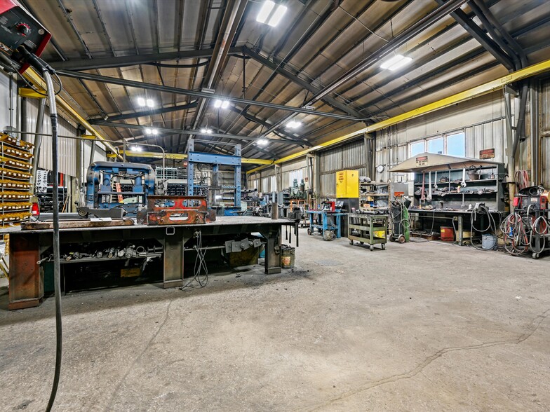 More Photos Of 6869 Columbus St, New Vienna Warehouse For Sale
