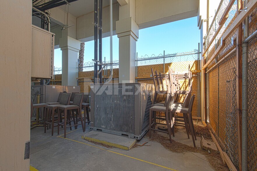 More Photos Of 4710-4740 S Arville St, Las Vegas Bar For Lease