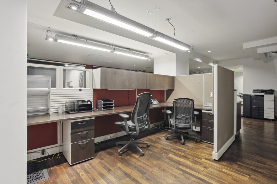 More Photos Of 730 17th St, Denver Office For Sale