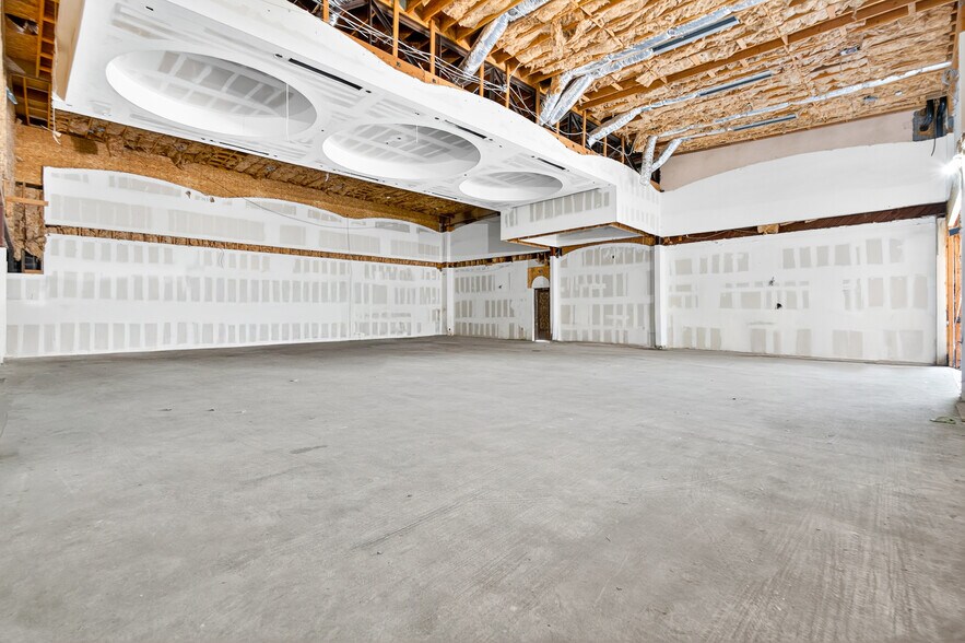 More Photos Of 1161 N Vermont Ave, Los Angeles General Retail For Lease