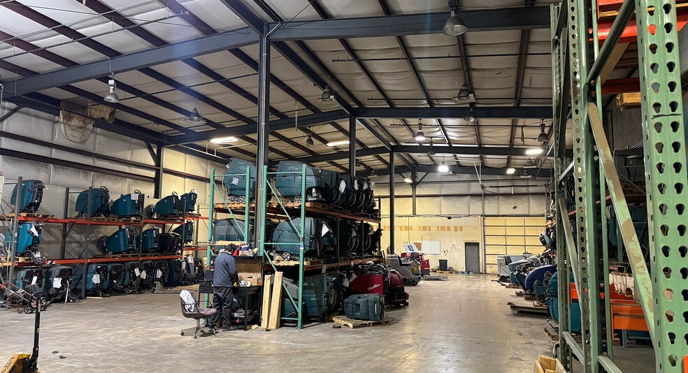 More Photos Of 8433 Erle Rd, Mechanicsville Warehouse For Sale