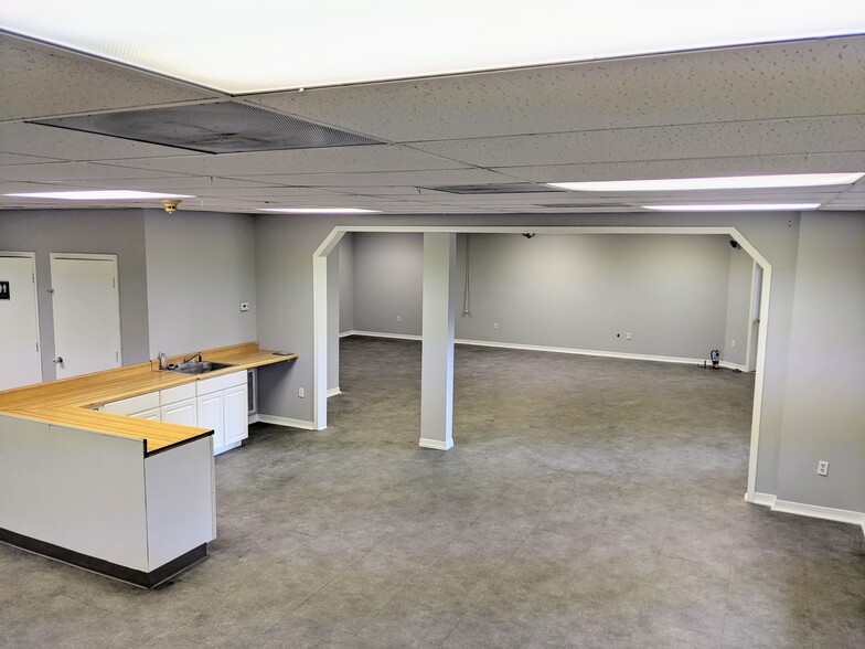 More Photos Of 832 Seven Bridge Rd, East Stroudsburg Medical For Lease