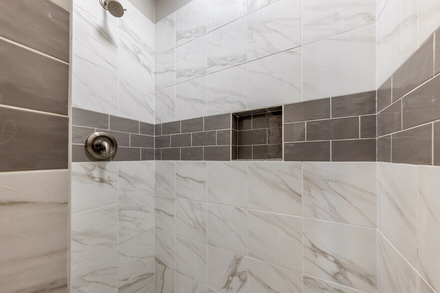 More Photos Of 2511 San Gabriel St, Austin Multifamily For Sale