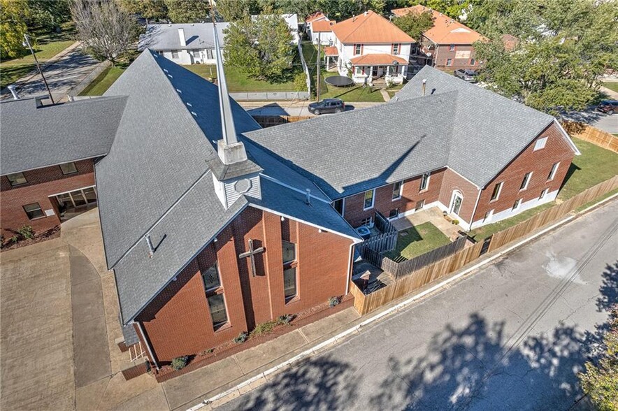 Primary Photo Of 510 E Madison Ave, Berryville Religious Facility For Sale