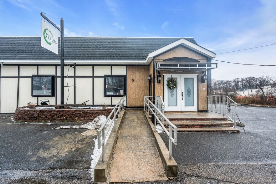 More Photos Of 392 Rt-34, Matawan Restaurant For Sale