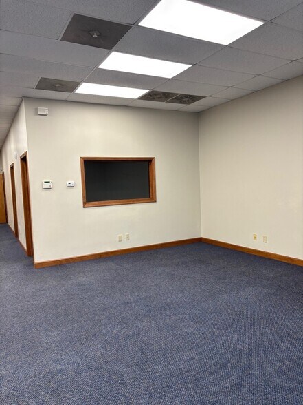 More Photos Of 806-810 E Franklin Blvd, Gastonia Storefront Retail Office For Lease