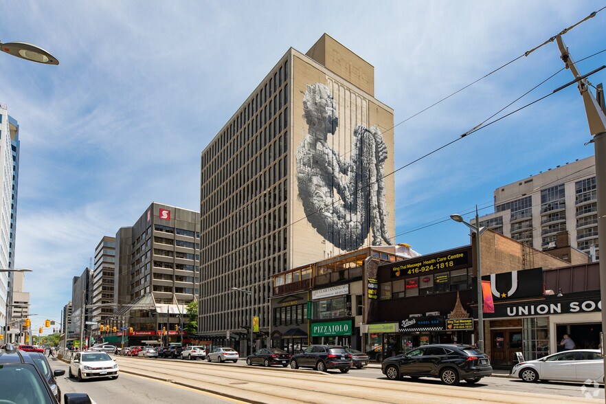 More Photos Of 1 St Clair Ave W, Toronto Office For Lease