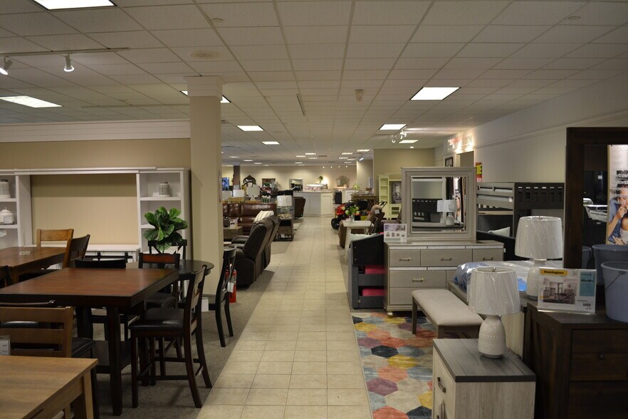 More Photos Of 126 State Road 60 W, Lake Wales Freestanding For Sale