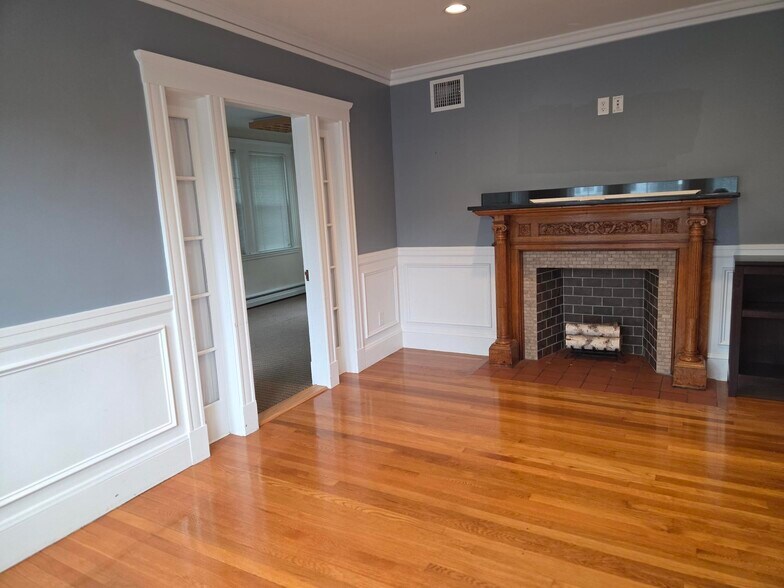 More Photos Of 282 Montvale Ave, Woburn Office For Sale