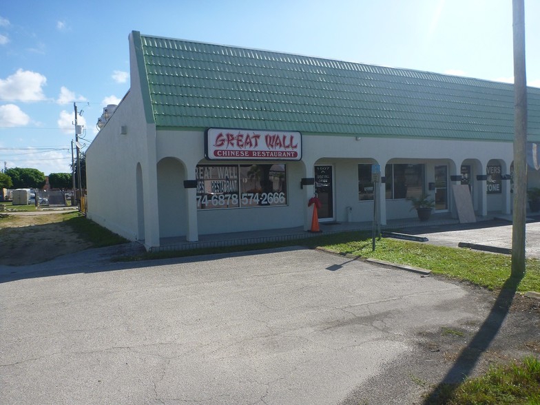 More Photos Of 1507 S Del Prado Blvd, Cape Coral General Retail For Lease