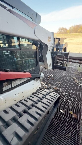 Primary Photo Of 5100 21st Street, Tulsa Manufacturing For Lease