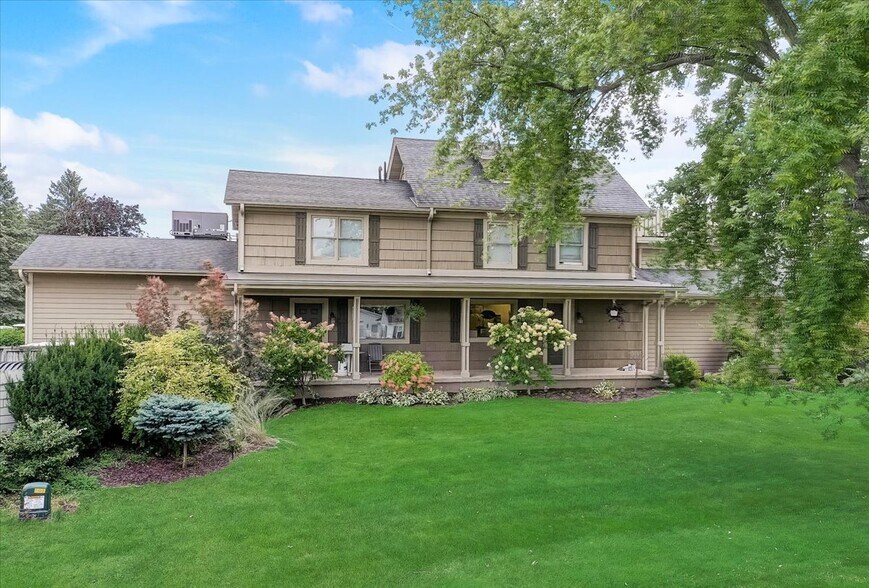 More Photos Of 800 S Main St, Lake Mills Golf Course Driving Range For Sale