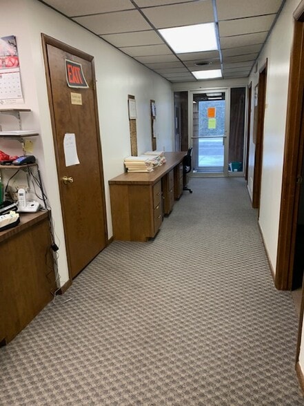 More Photos Of 709 Caldwell ave, Portage Office For Lease