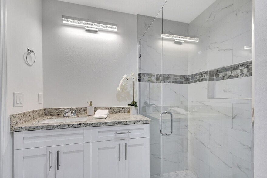 More Photos Of 3871 Patio Ct, Lake Worth Apartments For Sale