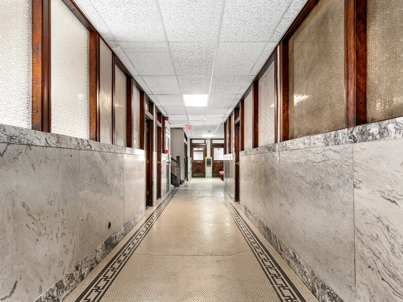 More Photos Of 628-630 Columbus St, Ottawa Loft Creative Space For Sale