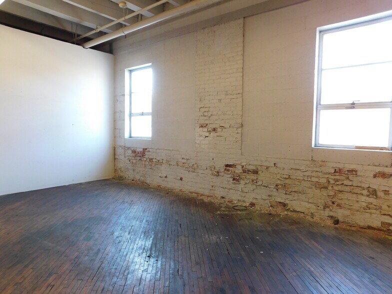 More Photos Of 813 N 4th St, Allentown Warehouse For Lease