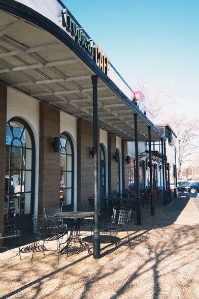 More Photos Of 1789-1799 Kirby Pky, Memphis General Retail For Sale