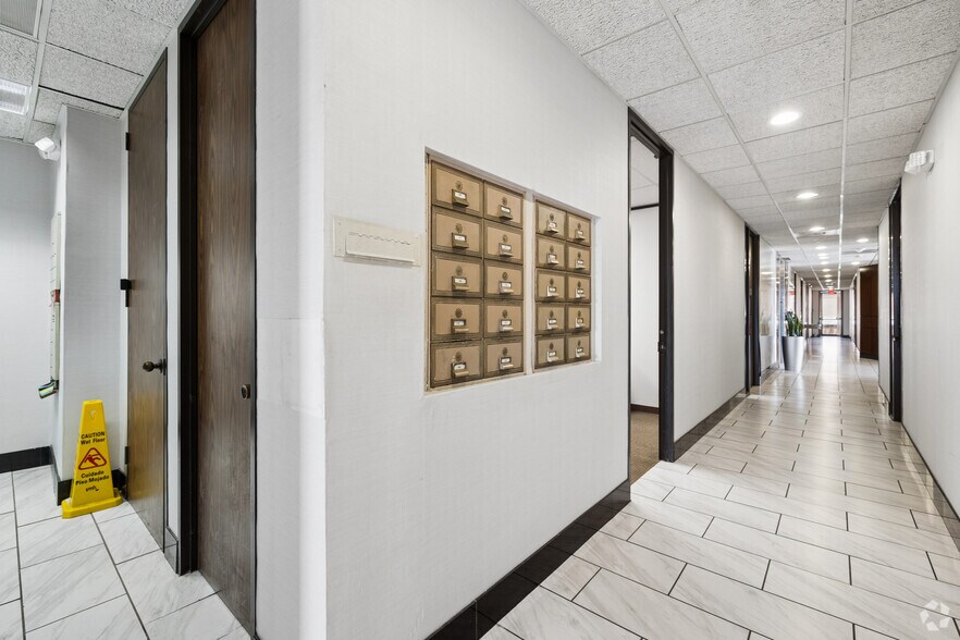 More Photos Of 5805 Callaghan Rd, San Antonio Office For Lease