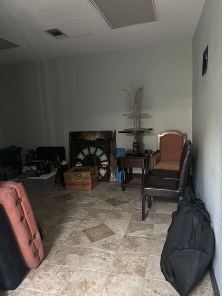 More Photos Of 740 Fannin St, Beaumont Unknown For Lease
