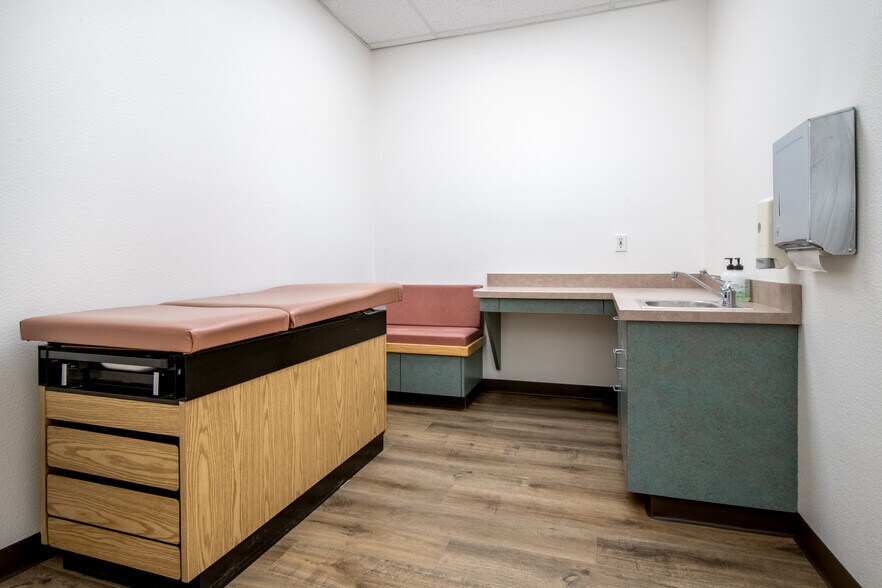 More Photos Of 140 Litton Dr, Grass Valley Medical For Lease