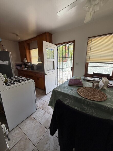 More Photos Of 814 S Mayflower Ave, Monrovia Multifamily For Sale