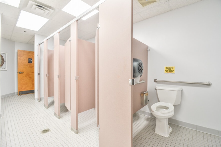 More Photos Of 1400 Grayson Hwy, Lawrenceville Religious Facility For Sale