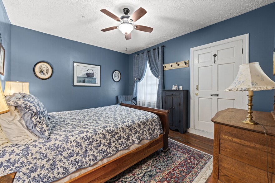 More Photos Of 146 Main St, Stanardsville Hospitality For Sale