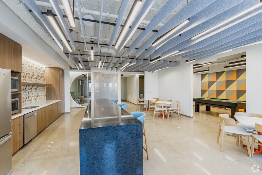 More Photos Of 600 Grant St, Pittsburgh Office For Lease