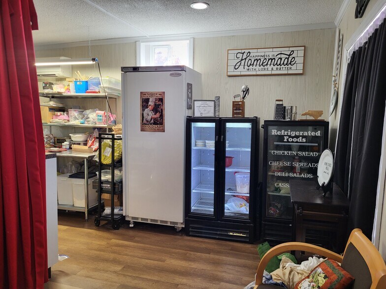 More Photos Of 131-135 Conover Sta, Conover Storefront Retail Office For Lease