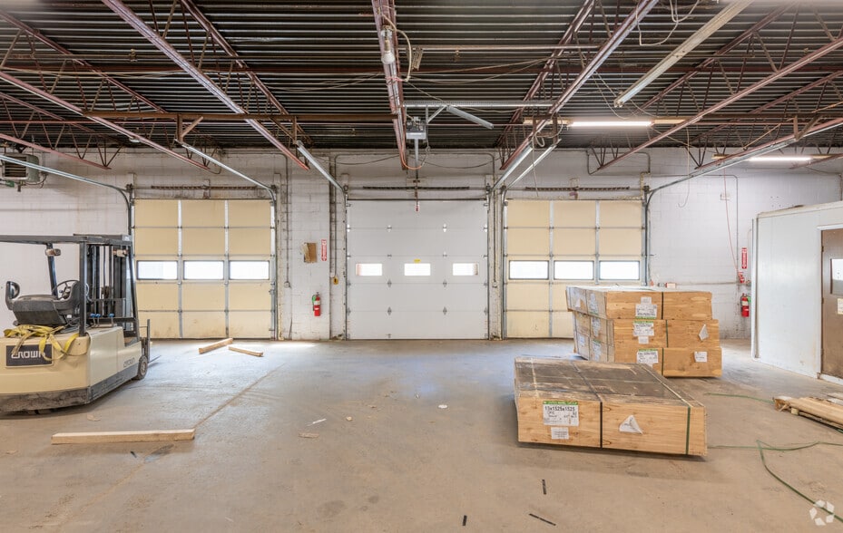 More Photos Of 365 Main St, Townsend Warehouse For Lease