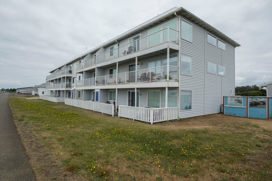 More Photos Of 605 Point Brown Ave NW, Ocean Shores Apartments For Sale
