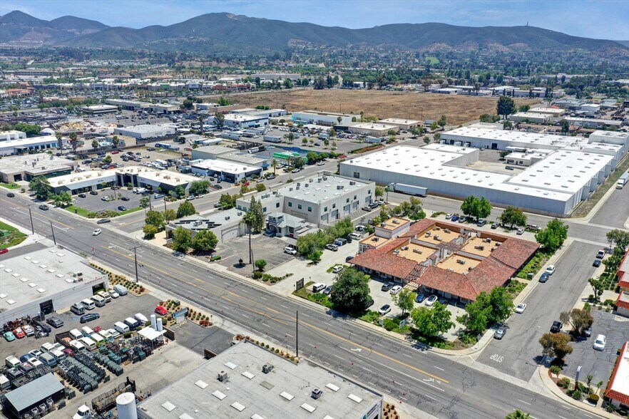 More Photos Of 250 S Pacific St, San Marcos Flex For Sale