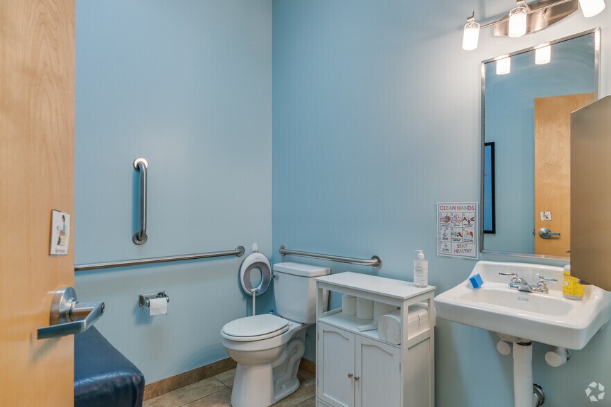 More Photos Of 1818 E Baseline Rd, Mesa Medical For Sale