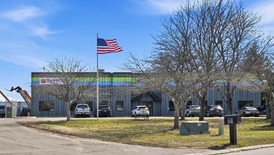 Primary Photo Of 587 Citation Dr, Shakopee Manufacturing For Sale