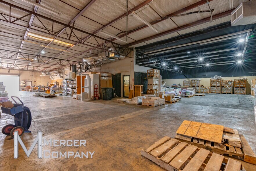 More Photos Of 8120 West Fwy, White Settlement Showroom For Sale