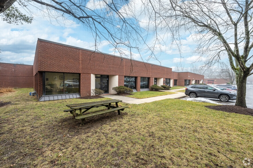 More Photos Of 10240 Old Columbia Rd, Columbia Light Distribution For Lease
