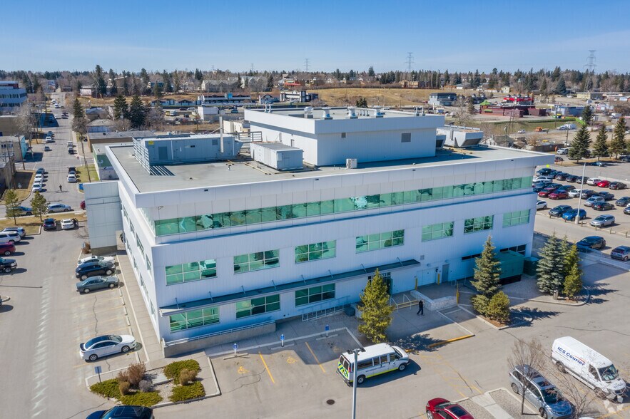 More Photos Of 5340 1st St SW, Calgary Medical For Lease