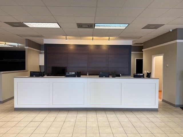 More Photos Of 1917 US Highway 27 N, Sebring Storefront For Sale