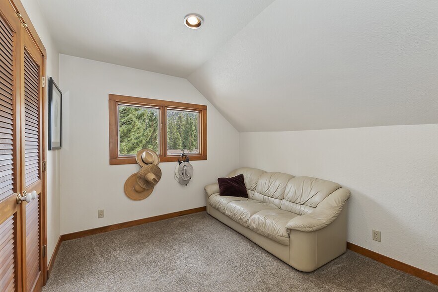 More Photos Of 39128 N Shore Dr, Fawnskin Specialty For Sale