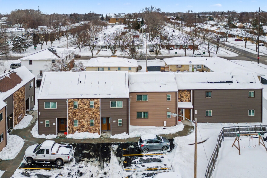 More Photos Of 1747 Oakdale Ave, Green Bay Apartments For Sale