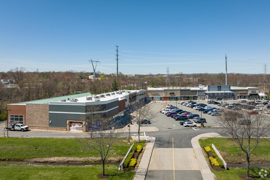 More Photos Of 227-277 Eisenhower Pky, Livingston Unknown For Lease