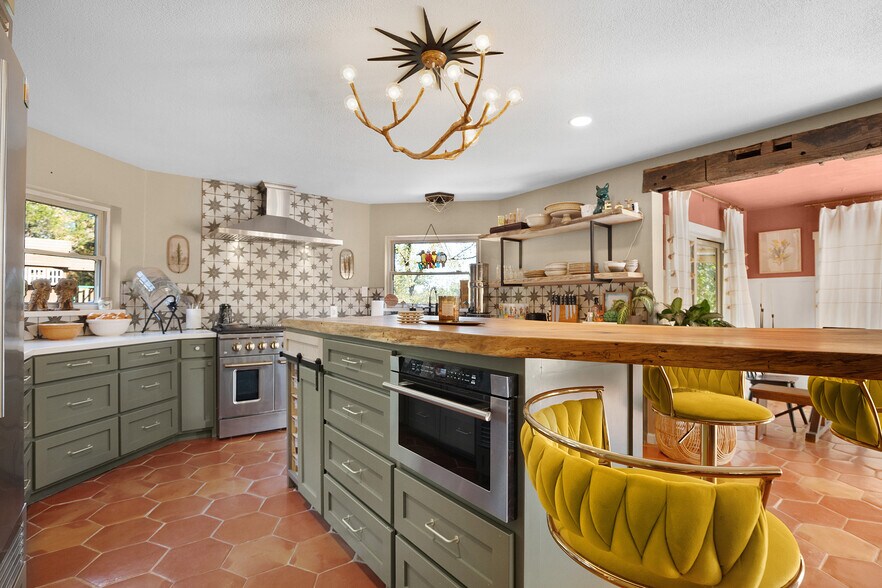 More Photos Of 122 Ouachita River Haven Rd, Pencil Bluff Hotel For Sale