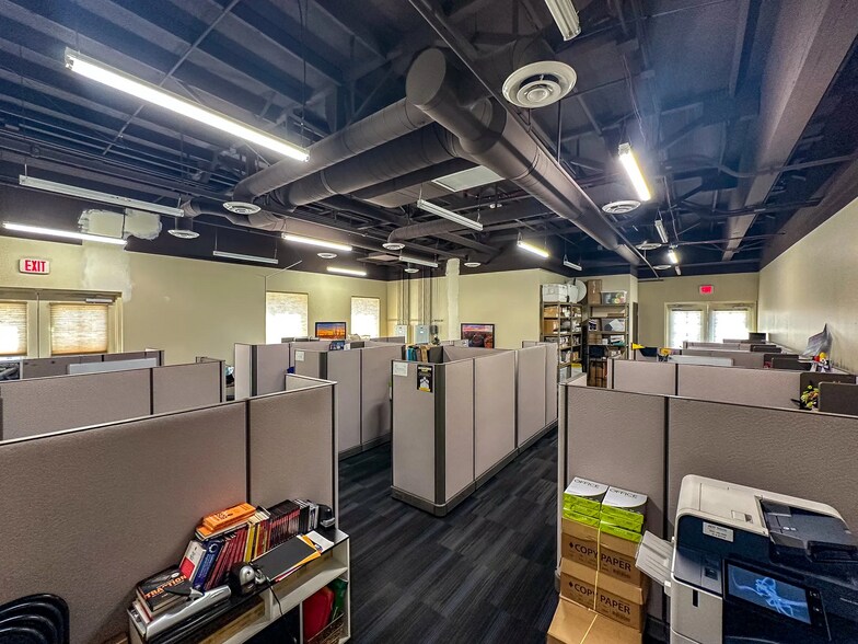 More Photos Of 690 E Warner Rd, Gilbert Office For Lease