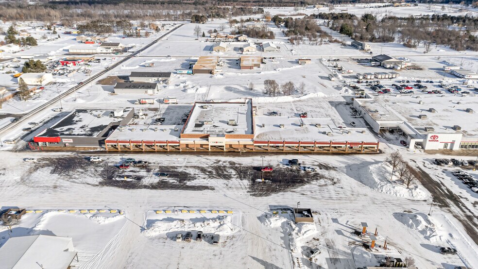 More Photos Of 1550 N Mitchell St, Cadillac General Retail For Lease