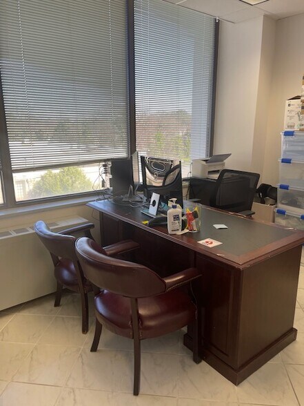 More Photos Of 5530 Wisconsin Ave, Chevy Chase Medical For Lease