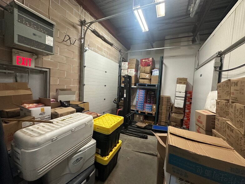 More Photos Of 21 Fairburn Dr, Markham Light Distribution For Sale