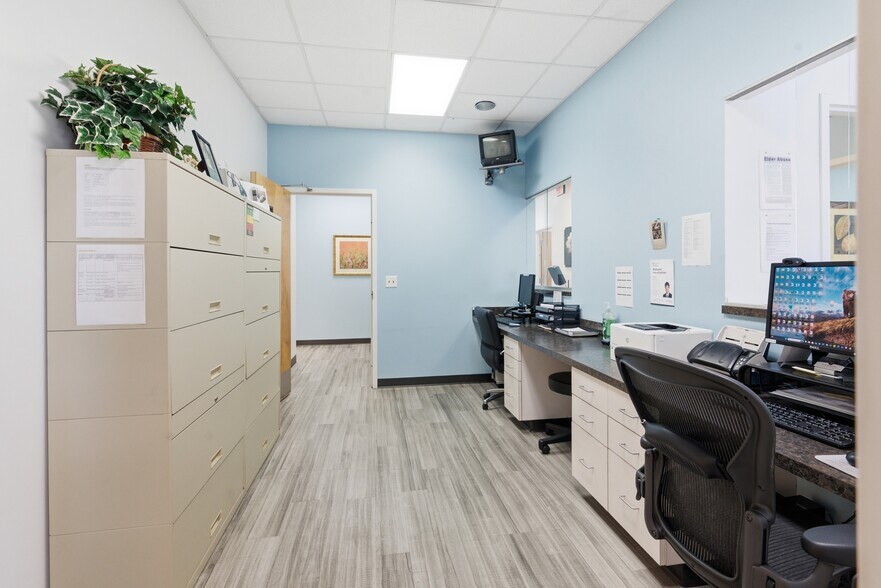 More Photos Of 2900 Felicia St, Nashville Medical For Sale